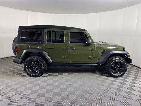 Used 2022 Jeep Wrangler Unlimited Sport AWD/4WD image 5