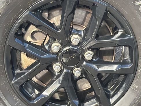 Used 2021 Jeep Gladiator Sport image 7