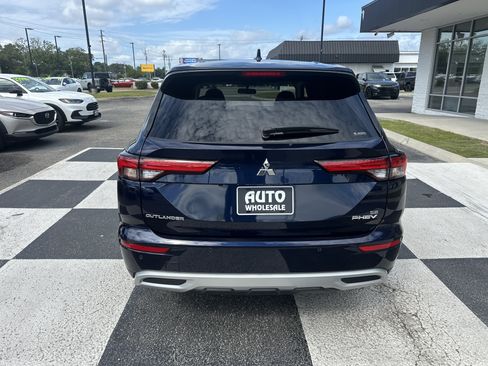 Used 2024 Mitsubishi Outlander SE AWD/4WD image 4