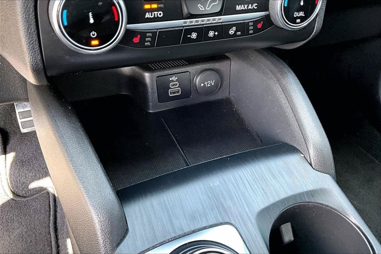 Used 2024 Ford Escape ST-Line Select AWD/4WD image 17