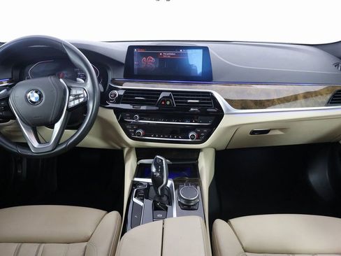 Used 2020 BMW 530i xDrive w/ Convenience Package AWD/4WD image 6