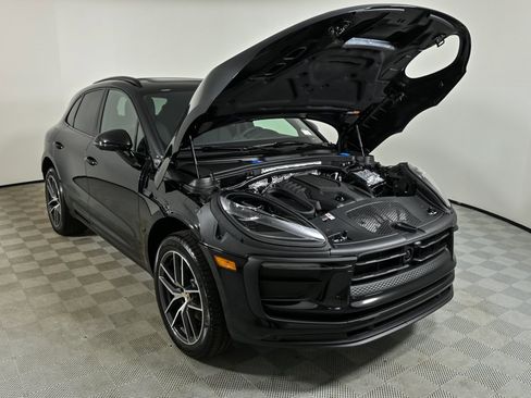 New 2026 Porsche Macan image 34