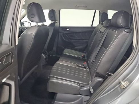 Used 2023 Volkswagen Tiguan SE FWD image 4