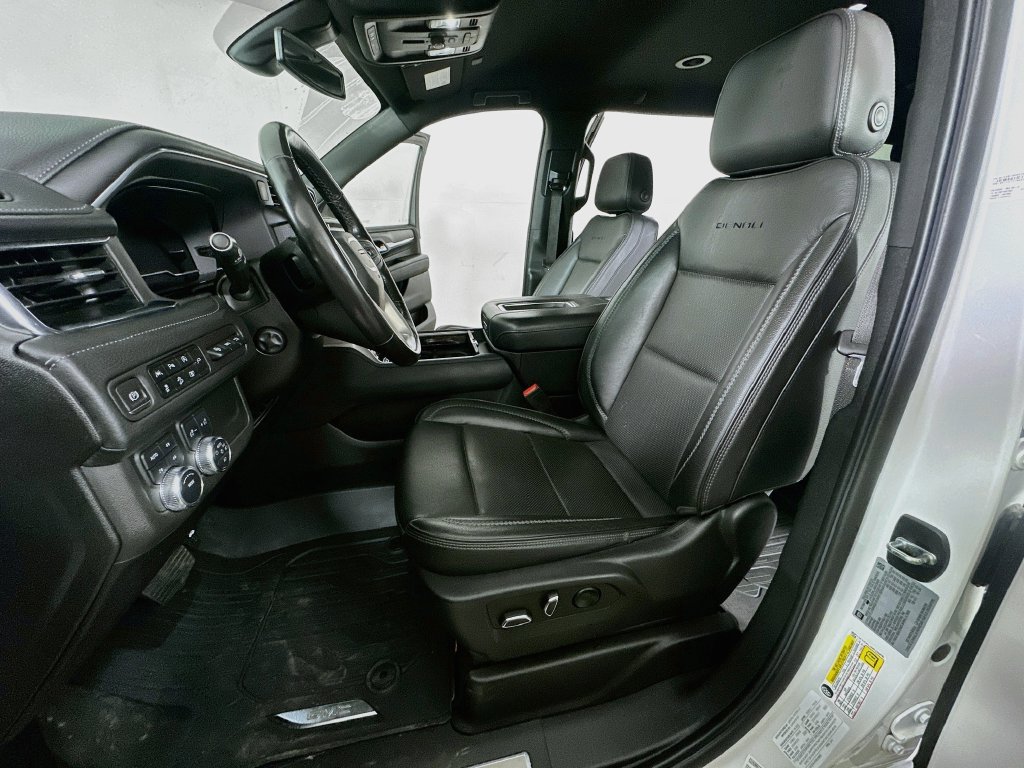 Used 2022 GMC Yukon Denali AWD/4WD image 18