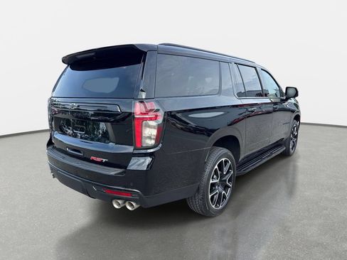 Used 2023 Chevrolet Suburban RST w/ Sport Performance Package AWD/4WD image 4