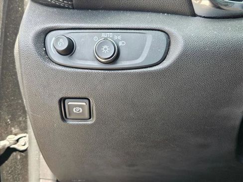 Used 2019 Chevrolet Blazer LT image 13