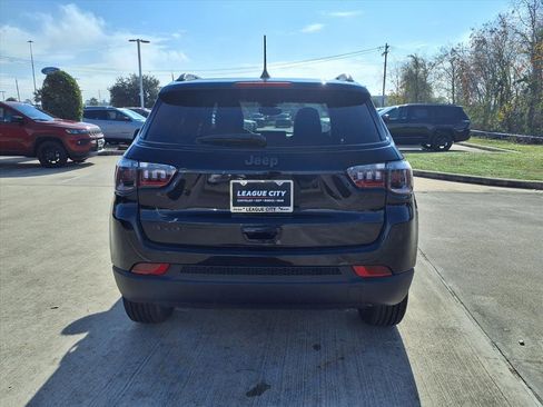 New 2026 Jeep Compass Altitude image 6
