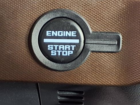 Used 2023 Ford Bronco Outer Banks AWD/4WD image 16