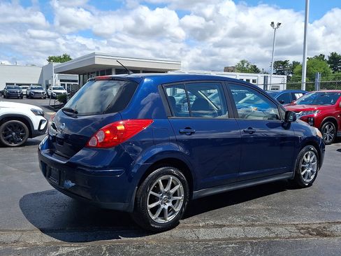 Used 2012 Nissan Versa Hatchback FWD image 6