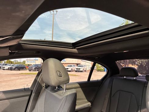 Used 2021 BMW 330i Sedan RWD image 17