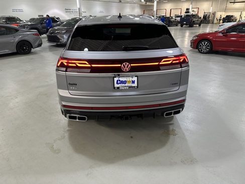 New 2026 Volkswagen Atlas Cross Sport SEL Premium R-Line image 8