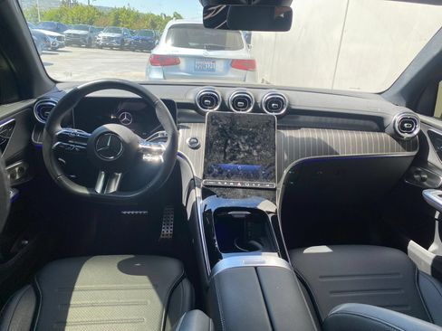 Used 2025 Mercedes-Benz GLC 350e 4MATIC image 12