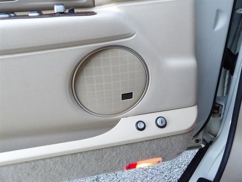 Used 2007 Lincoln Town Car Designer Series image 33