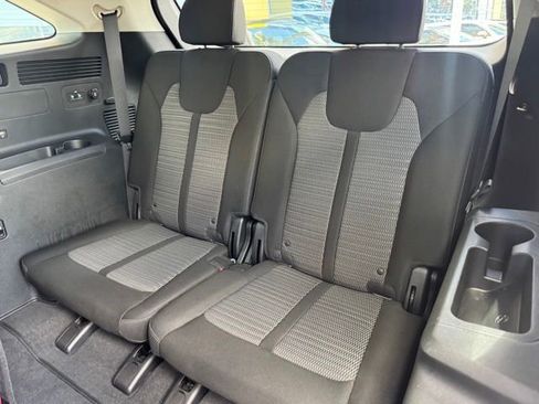 Used 2023 Kia Sorento LX FWD image 12