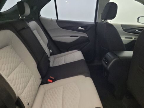 Used 2018 Chevrolet Equinox LS FWD image 19