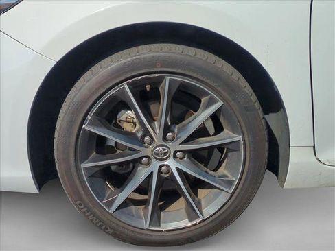 Used 2017 Toyota Camry XSE image 13