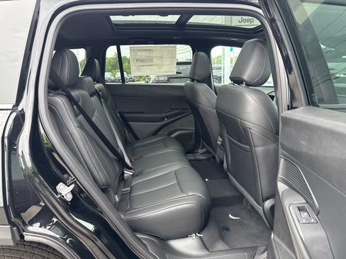 New 2026 Jeep Cherokee Limited AWD/4WD image 25