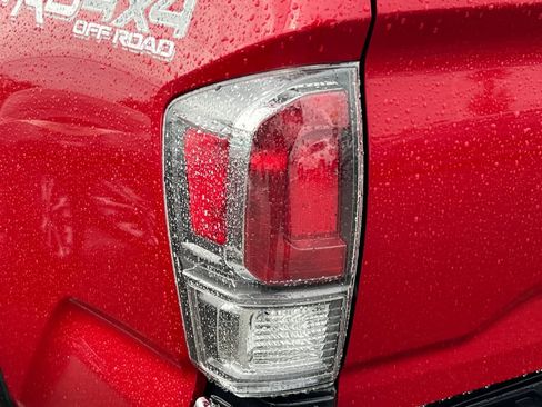 Certified 2023 Toyota Tacoma TRD Off-Road AWD/4WD image 20