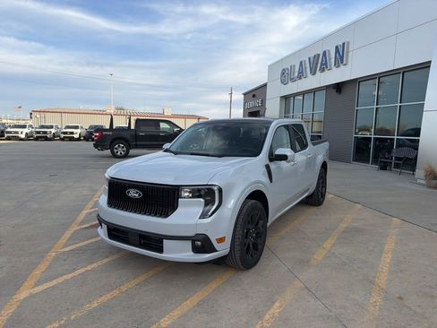 New 2026 Ford Maverick Lobo image 3