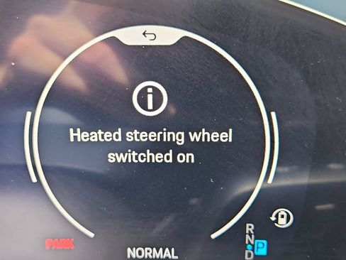 Certified 2025 Porsche Macan 4 Electric AWD/4WD image 29