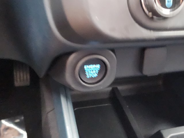 Used 2025 Ford Maverick Lobo AWD/4WD image 8