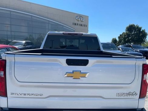 Used 2024 Chevrolet Silverado 1500 High Country w/ Technology Package AWD/4WD image 6