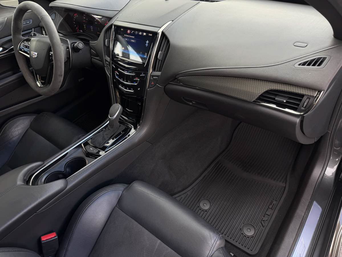 Used 2016 Cadillac ATS V w/ Luxury Package RWD image 22