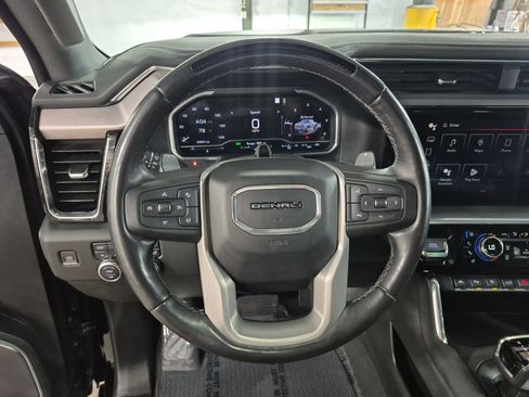 Used 2022 GMC Sierra 1500 Denali w/ Technology Package AWD/4WD image 12