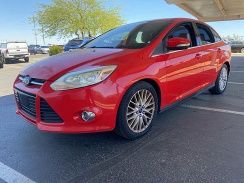 Used 2012 Ford Focus SEL FWD image 1