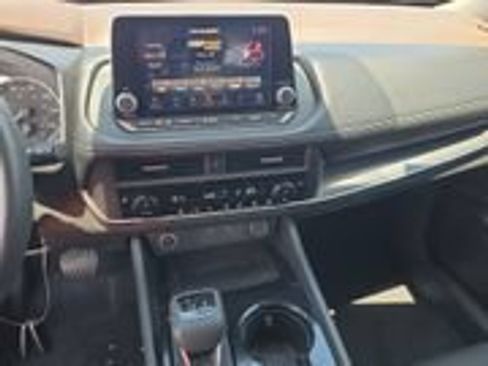 Used 2023 Nissan Rogue SV w/ SV Premium B Package FWD image 12