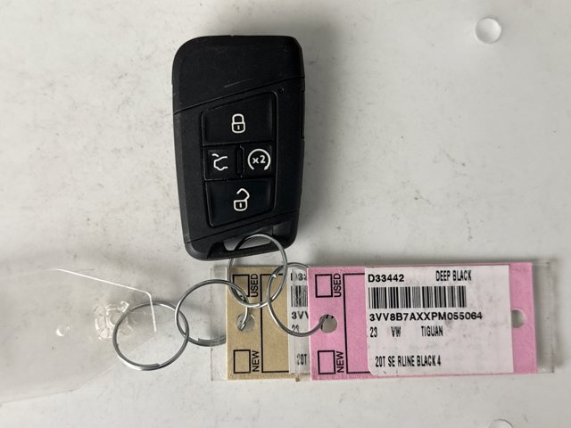 Used 2023 Volkswagen Tiguan SE R-Line AWD/4WD image 22