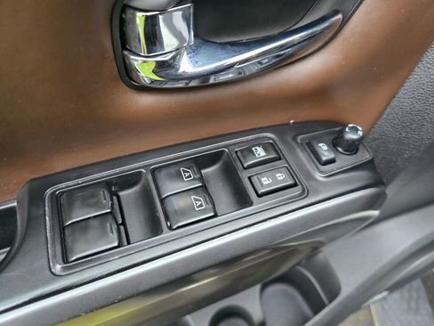 Used 2017 Nissan Titan Platinum Reserve w/ Off-Road Package image 23