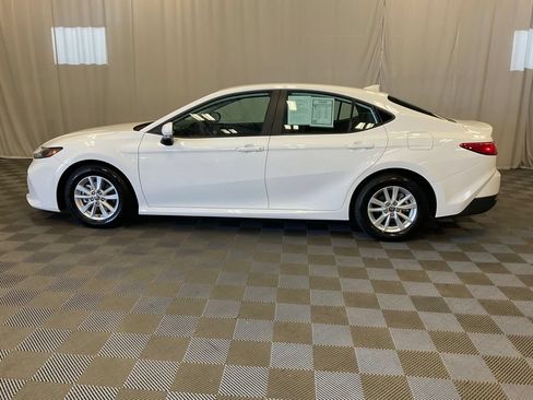 Used 2026 Toyota Camry LE w/ Convenience Package FWD image 14