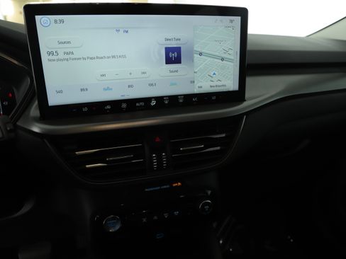 Used 2023 Ford Escape Active w/ Tech Pack #1 FWD image 11