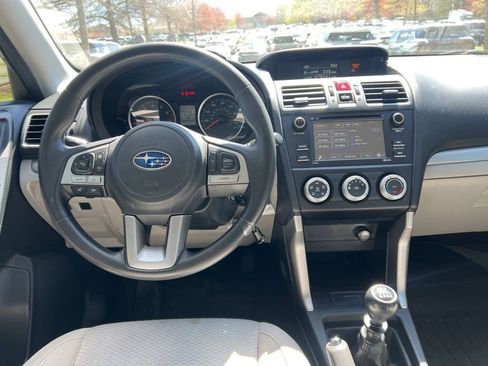Used 2017 Subaru Forester 2.5i image 15