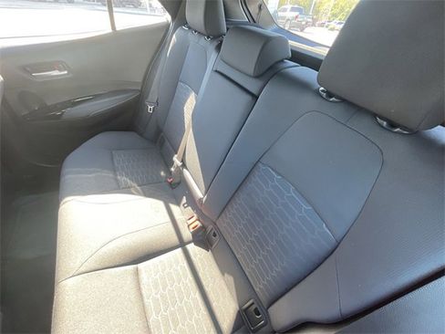 Used 2021 Toyota Corolla SE w/ SE Preferred Package image 21