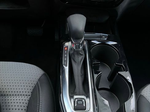 Used 2025 Chevrolet Trax LT image 22