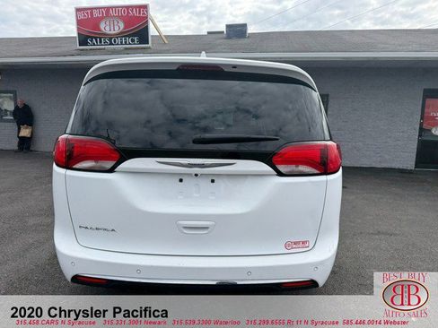 Used 2020 Chrysler Pacifica Touring-L image 4