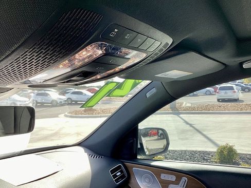 Used 2021 Mercedes-Benz GLE 350 4MATIC image 12