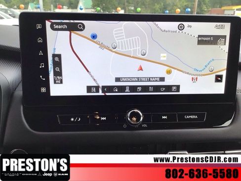 Used 2025 Mitsubishi Outlander SE AWD/4WD image 21