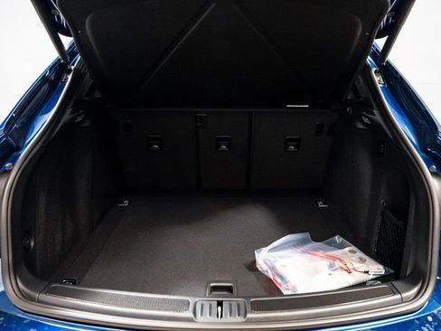 New 2026 Porsche Macan GTS image 36