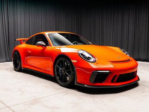 Used 2018 Porsche 911 GT3 RWD image 16