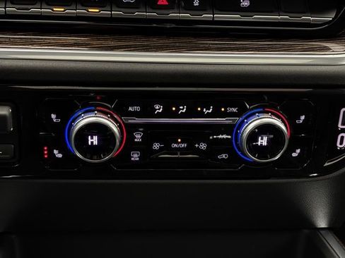 New 2026 GMC Sierra 1500 Elevation w/ Elevation Premium Package AWD/4WD image 27