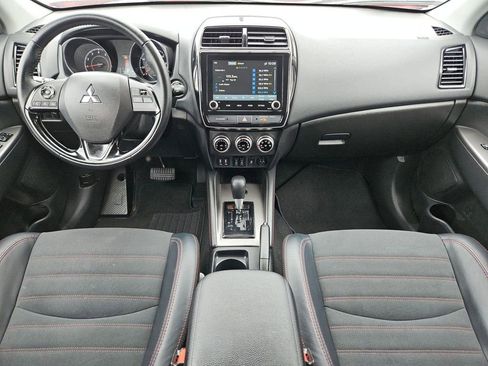 Used 2025 Mitsubishi Outlander Sport SE AWD/4WD image 19