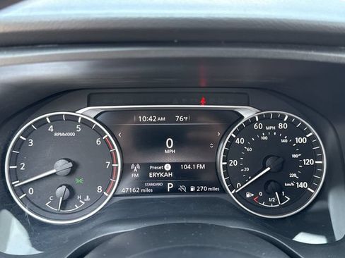 Used 2024 Nissan Rogue SV FWD image 12
