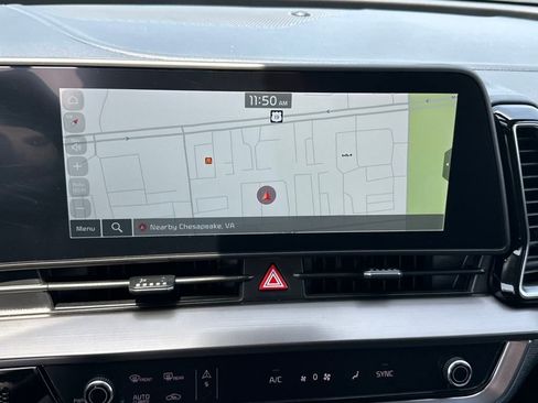 Used 2024 Kia Sportage EX image 18