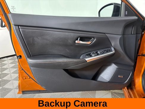 Used 2023 Nissan Sentra SR w/ SR Premium Package FWD image 11