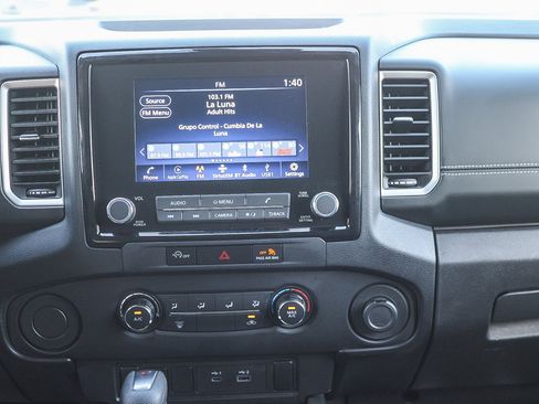 Used 2024 Nissan Frontier SV image 14