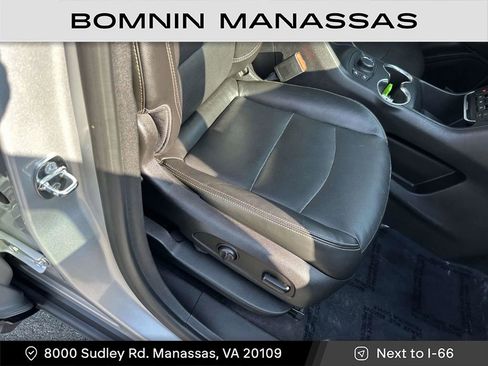 Used 2019 GMC Terrain SLT w/ Preferred Package image 10