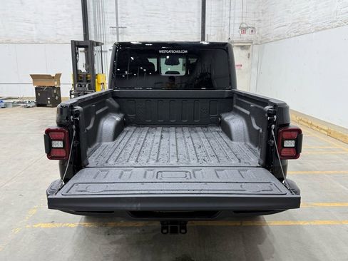 New 2026 Jeep Gladiator Mojave AWD/4WD image 15